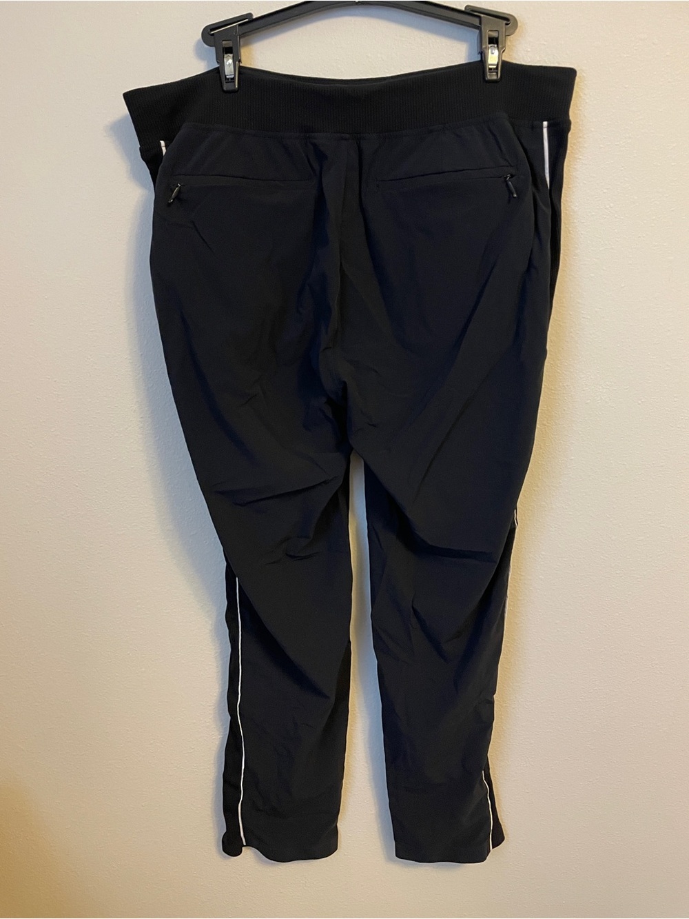 Athleta - Black Straight Leg Jogger Pants With White Piping Stripes - Size 12 - Picture 5 of 7